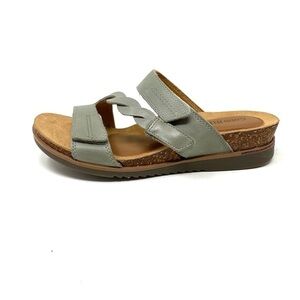 Cobb Hill Women's May W Slide Leather Sandal Sage Green WIDE